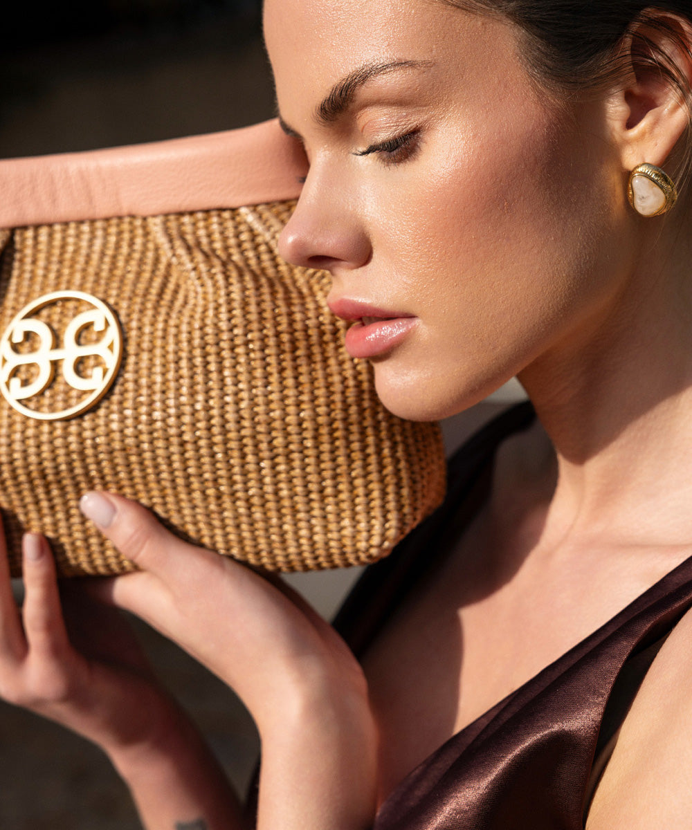Kiss Small Raffia Bag - Pink Leather