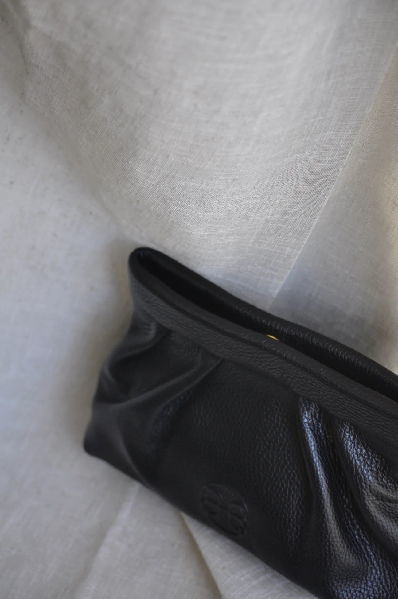 Kiss Mini Leather Pouch Bag - Black