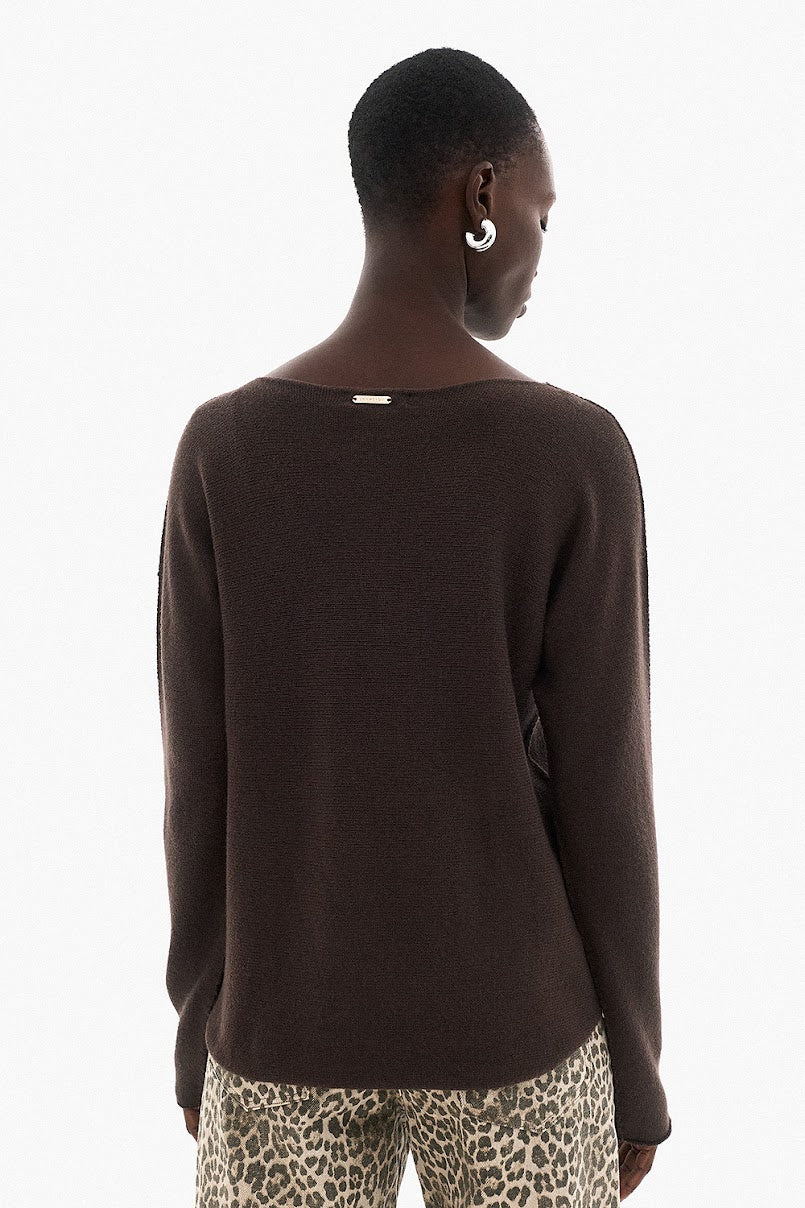 Soft Knitwear O-Neck | Brown