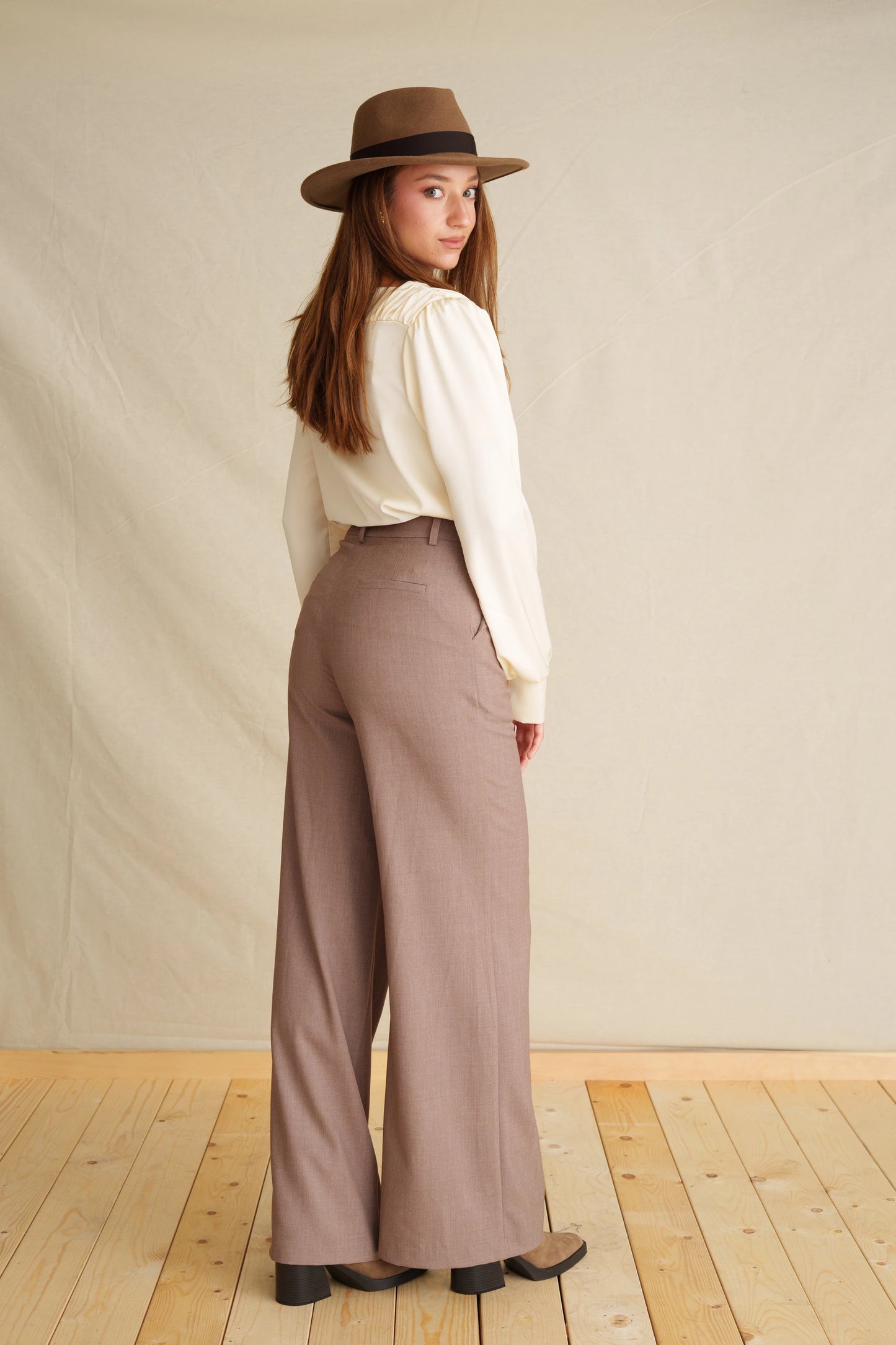 Her Closet Classic Pants