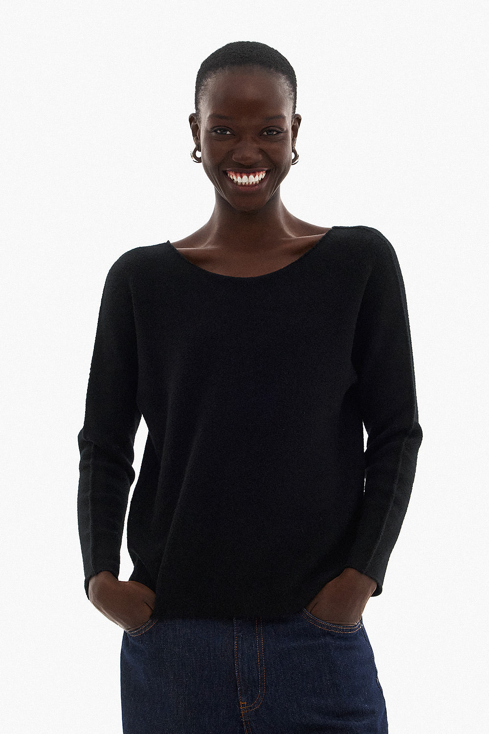 Soft Knitwear O-Neck | Black