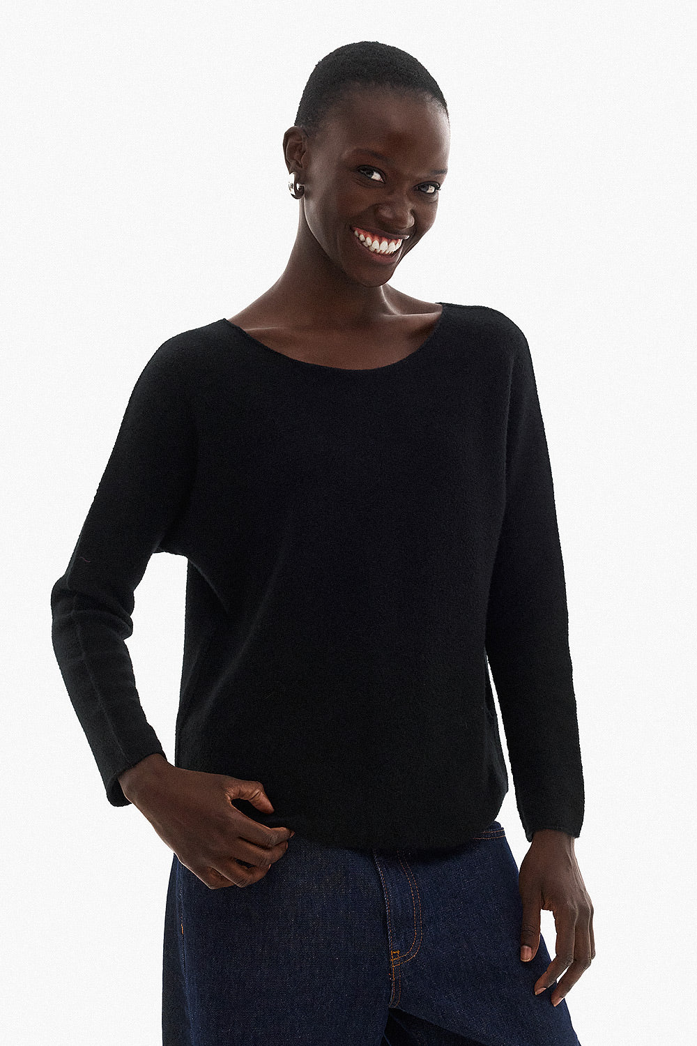 Soft Knitwear O-Neck | Black