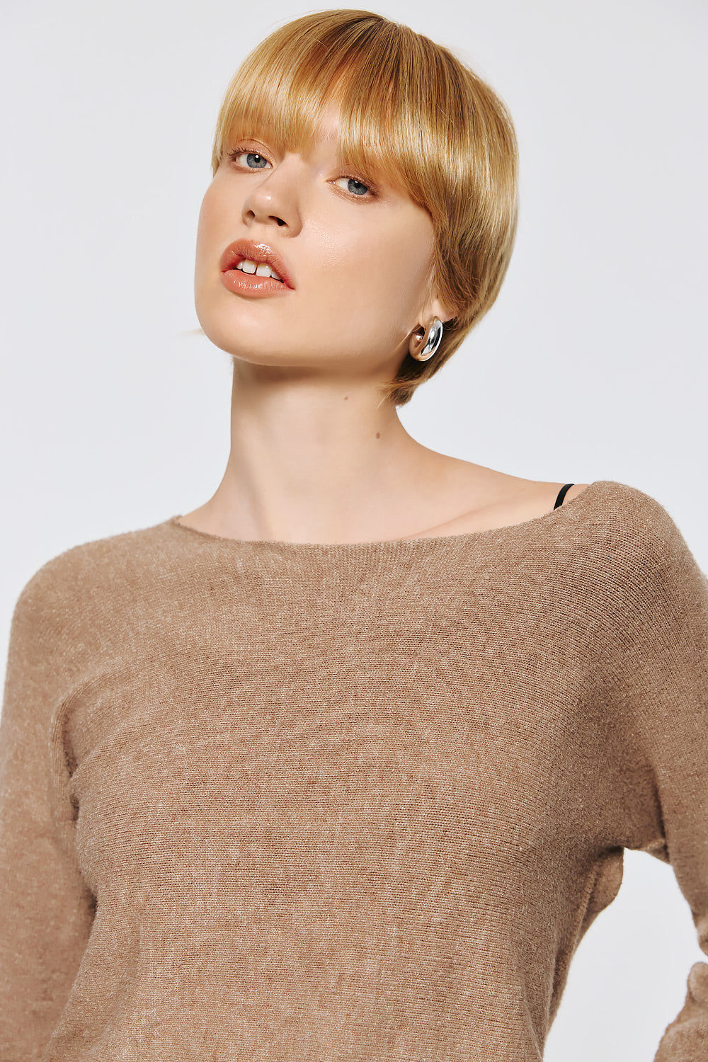 Soft Knitwear O-Neck | Beige