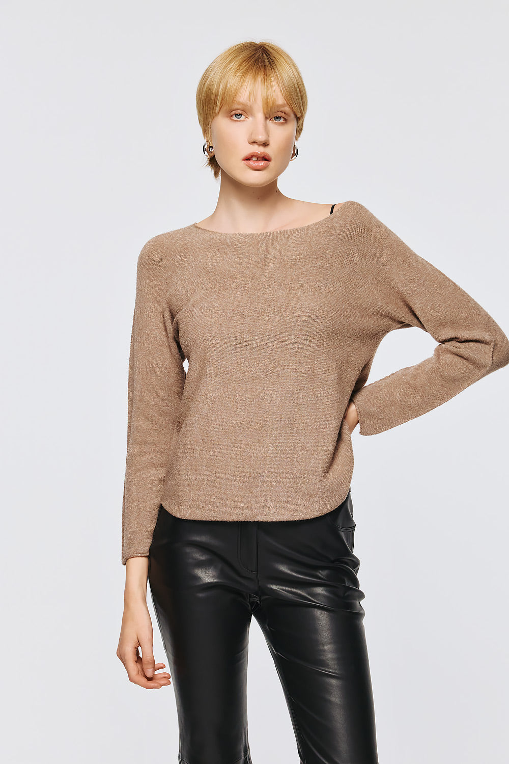 Soft Knitwear O-Neck | Beige