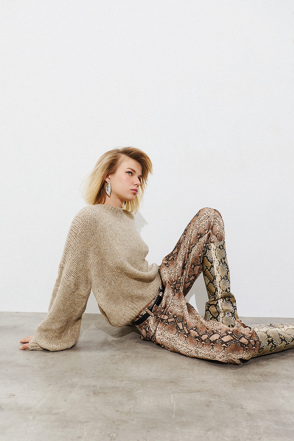 Long Sleeve Pullover - Beige