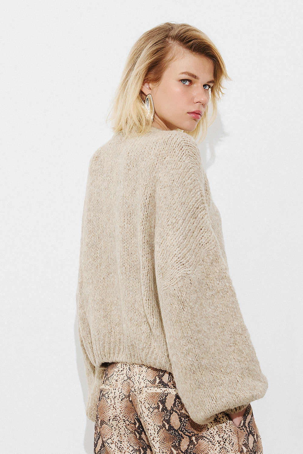 Long Sleeve Pullover - Beige