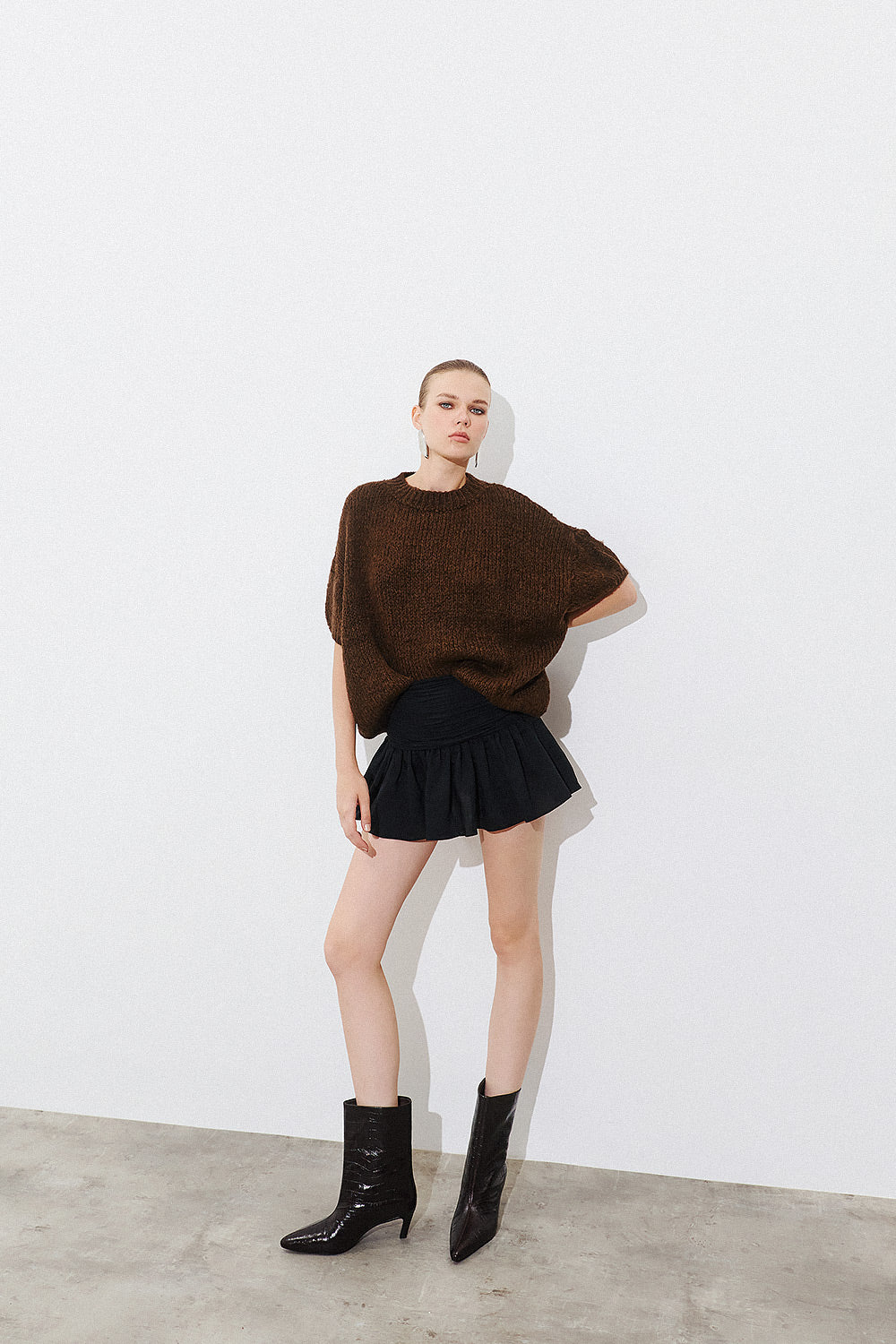 Short Sleeve Pullover - Brown