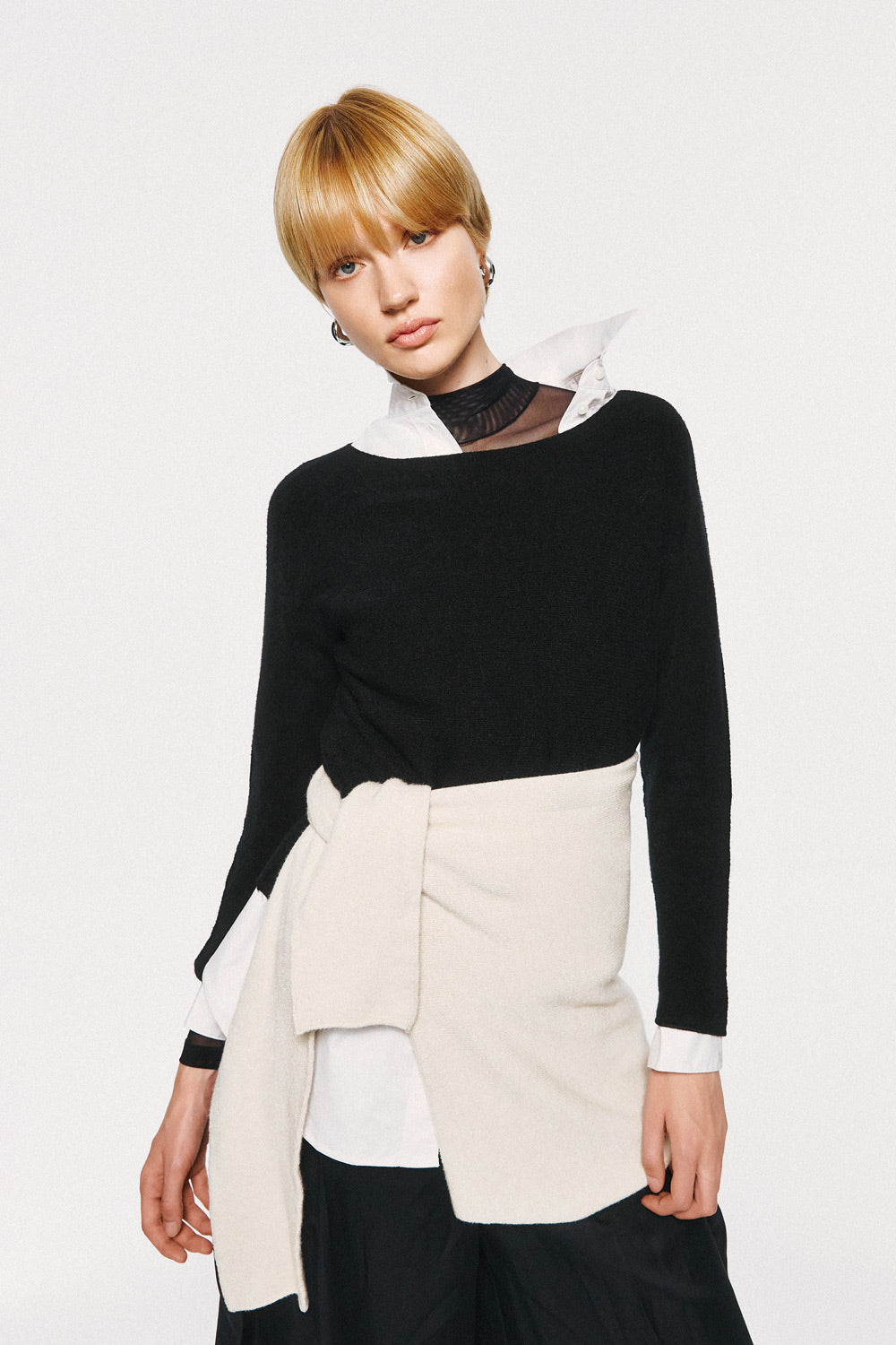 Soft Knitwear O-Neck | Black