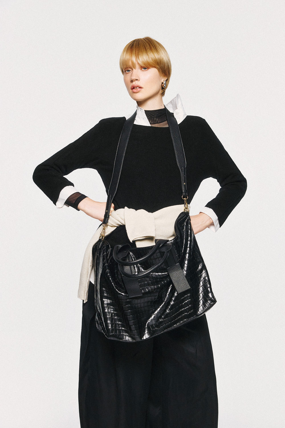 Soft Knitwear O-Neck | Black