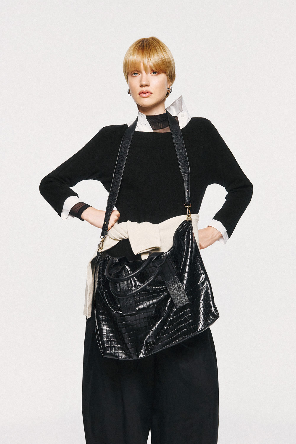 Soft Knitwear O-Neck | Black