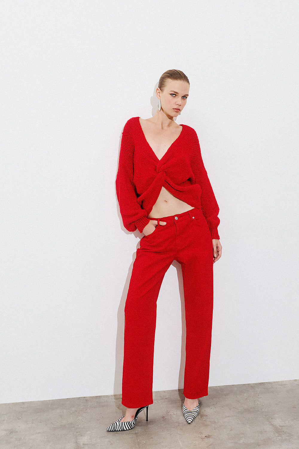 Knot Pullover -Red