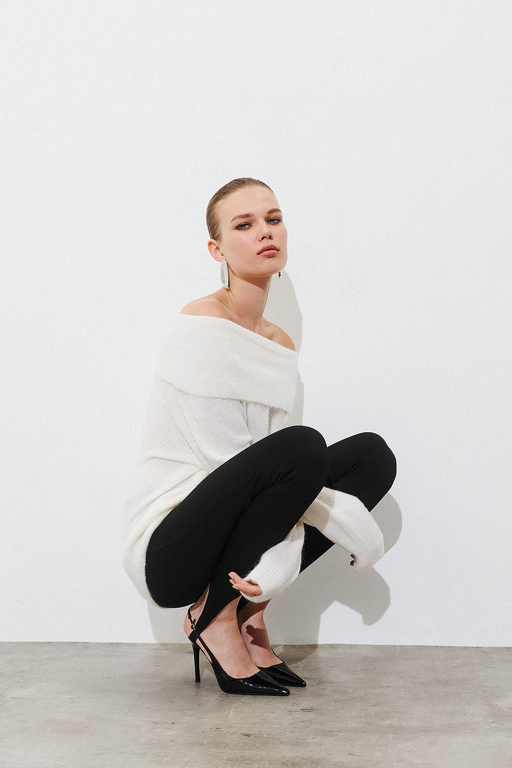 Alpaca Off Shoulder Pullover - Ivory