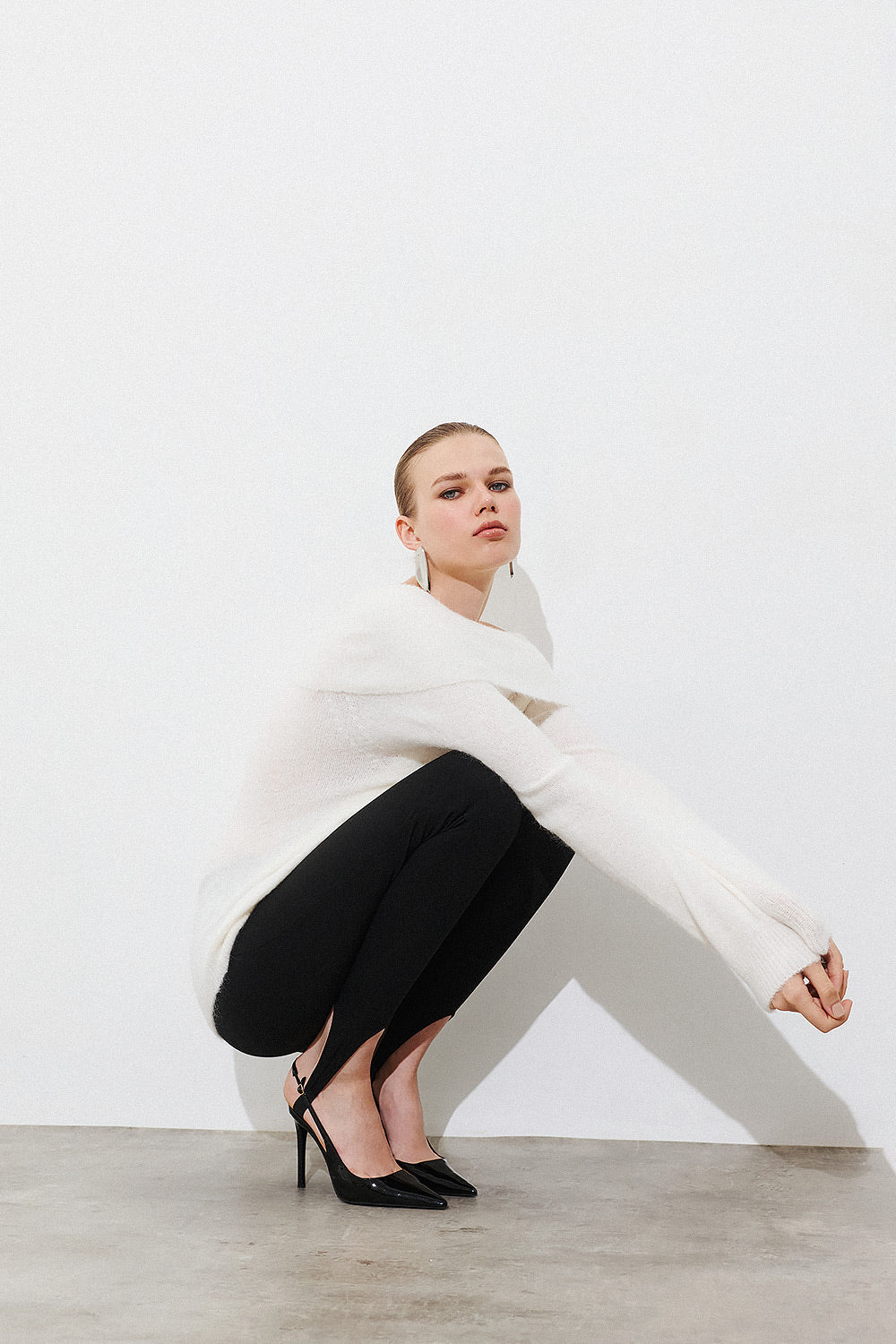 Alpaca Off Shoulder Pullover - Ivory