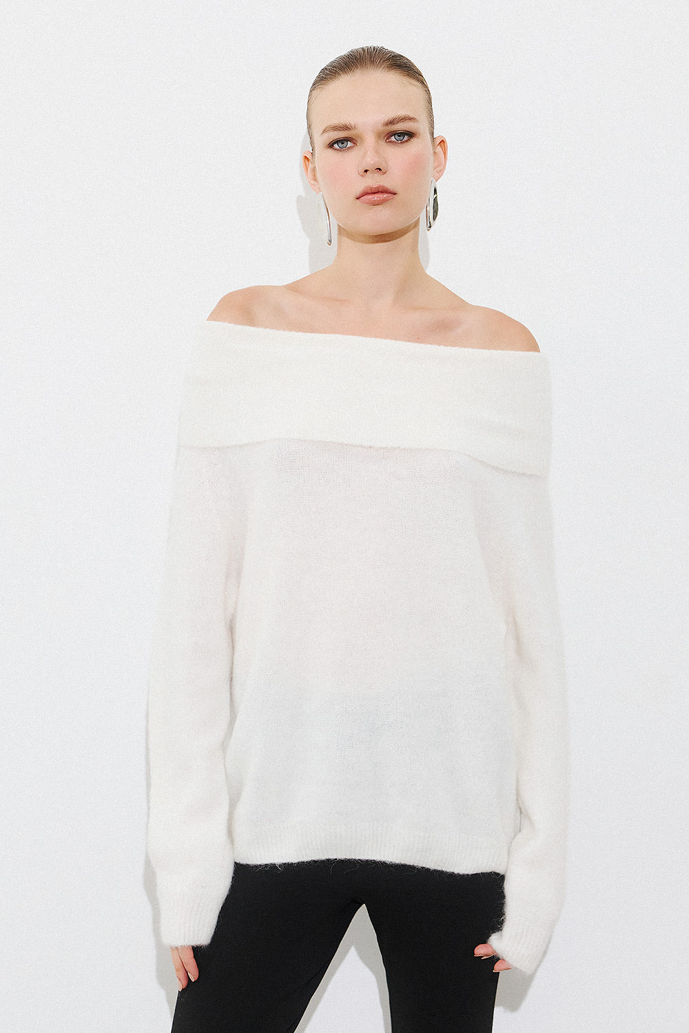 Alpaca Off Shoulder Pullover - Ivory
