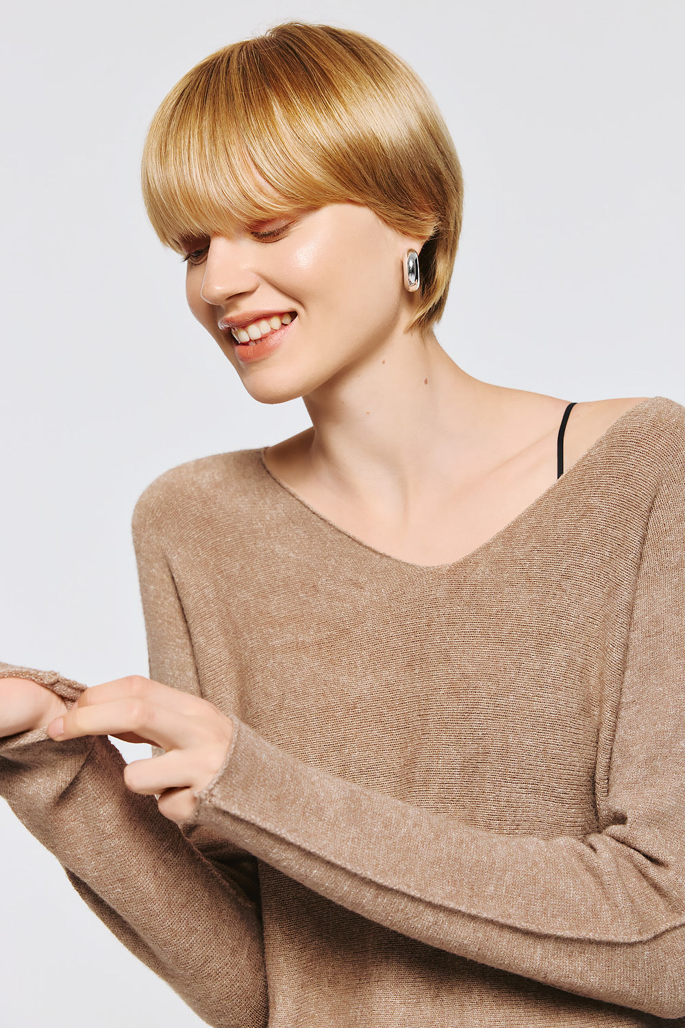 Soft Knitwear V-Neck | Beige