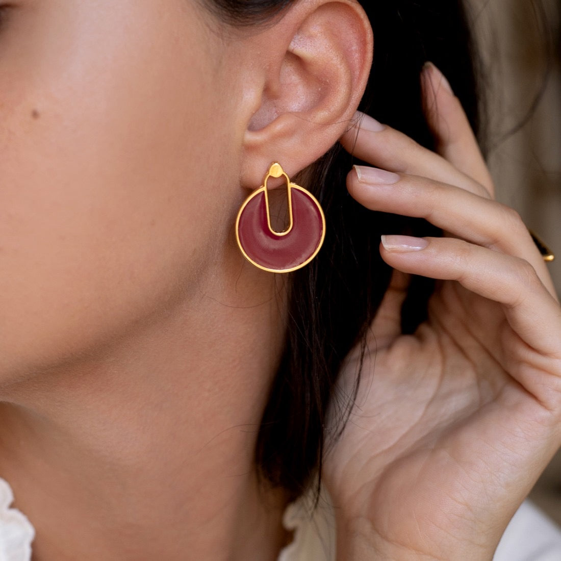 Mia Earrings - Bordeaux