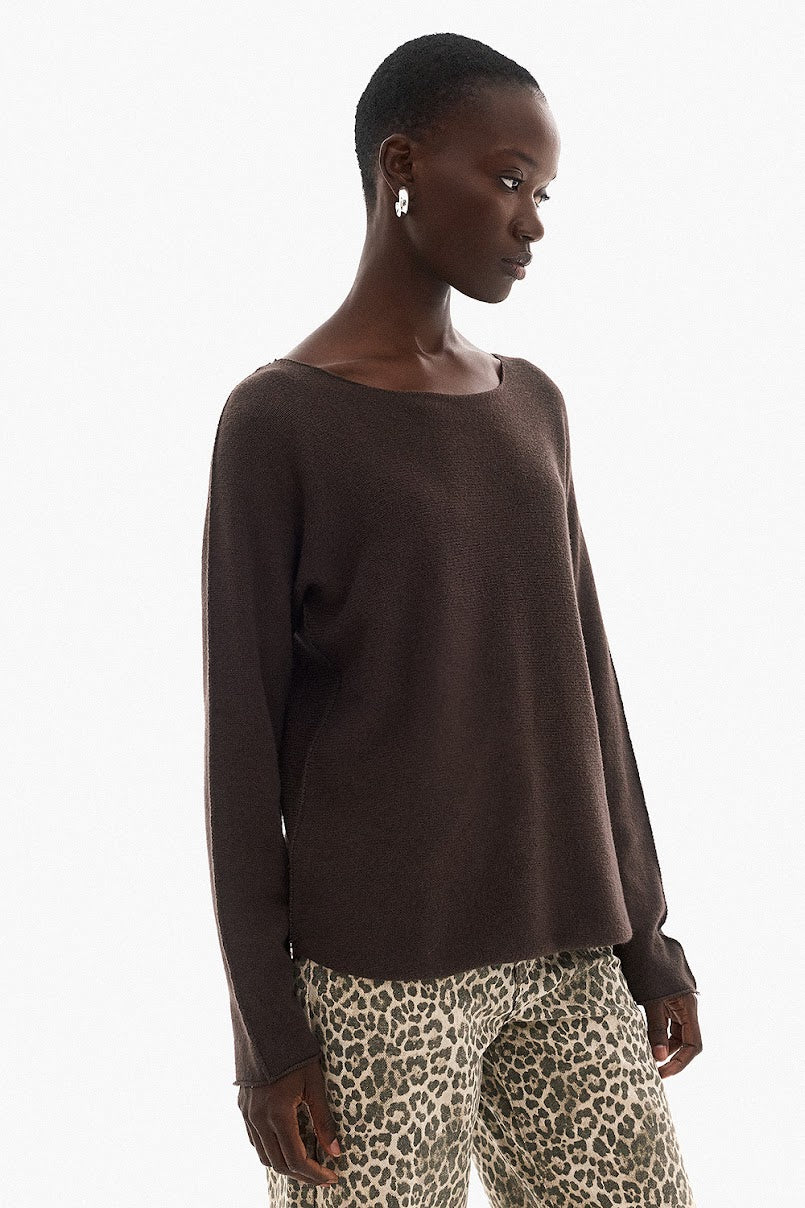 Soft Knitwear O-Neck | Brown