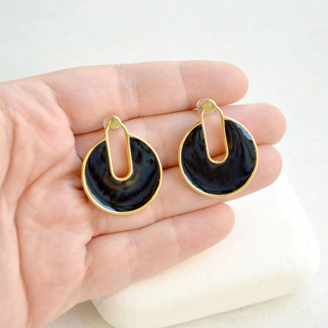 Mia Earrings - Black