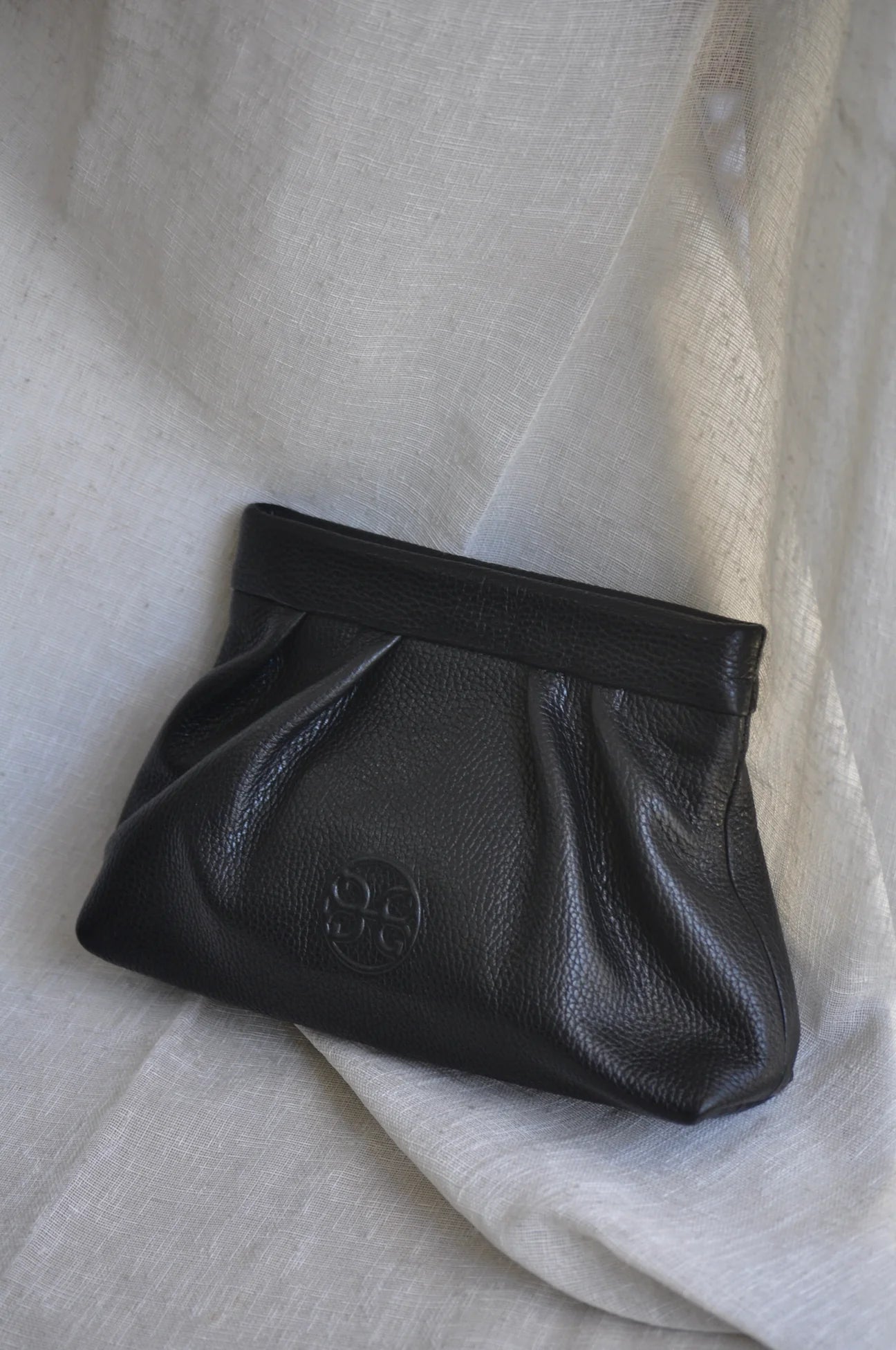 Kiss Mini Leather Pouch Bag - Black
