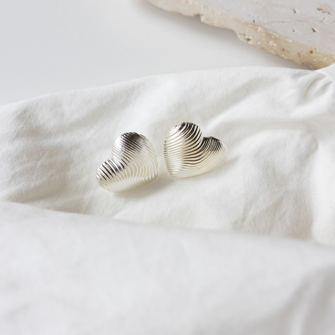 Amor Earrings Silver