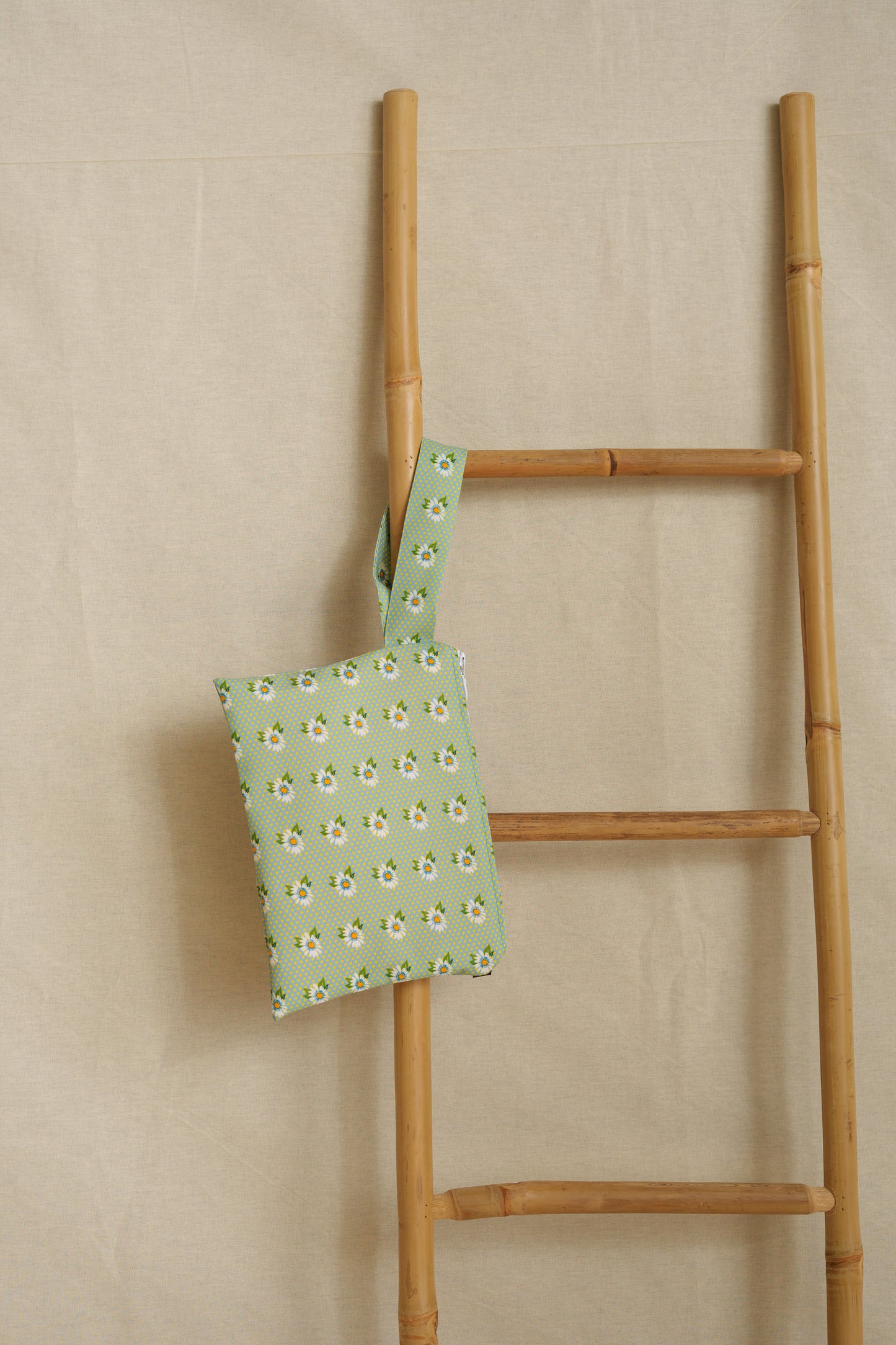 Little Lora Pouch Bag